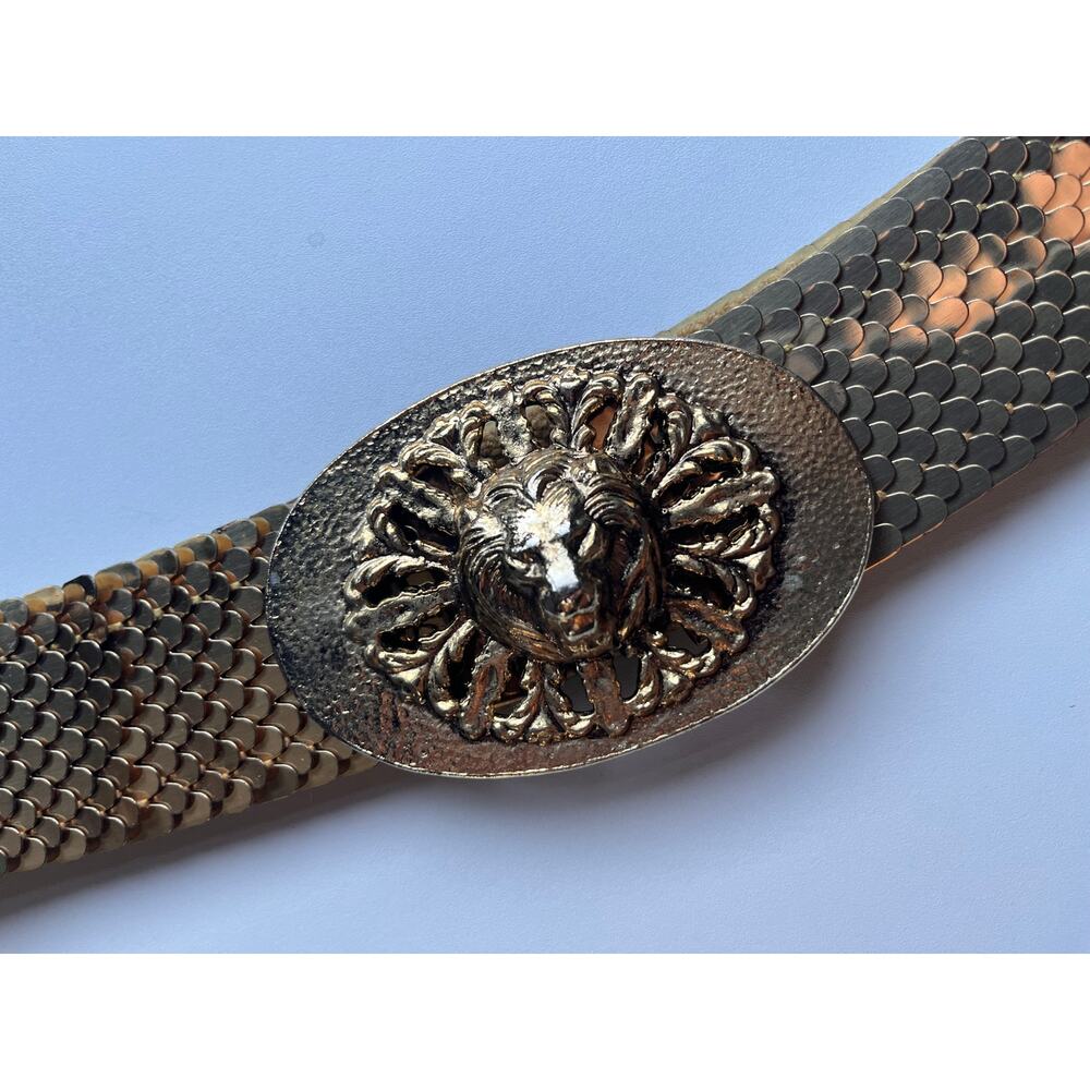 Vintage 1970s Gold Stretch Belt Lion Head Buckle Statement Piece VTG 1970s